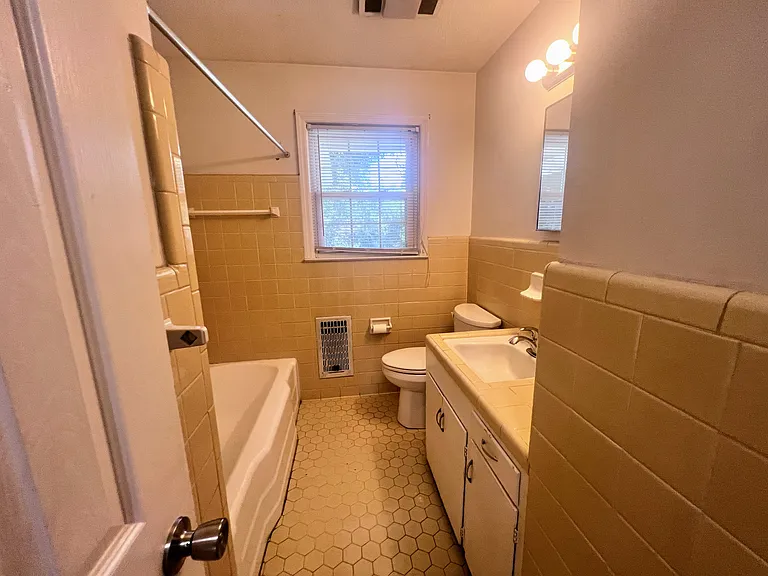 7702 Woodland Dr Bathroom_07172025