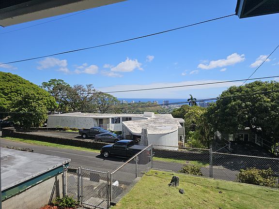 View of downtown Honolulu.