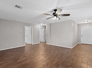 210 Beech Dr, Kyle, TX 78640