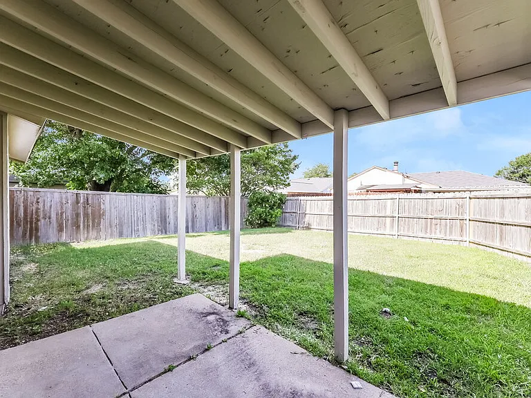 4008 Shackelford Dr — Photo 15