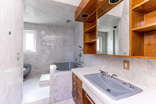 Sold by ERA Top Service Realty, Inc. | media 7