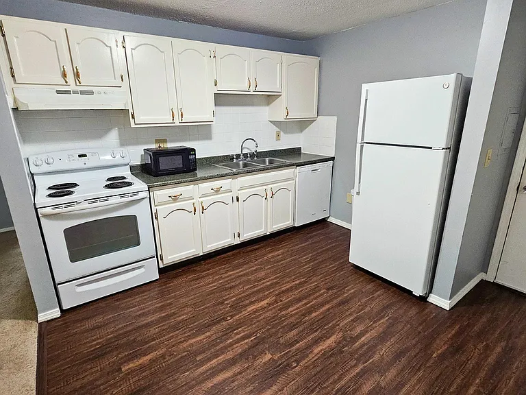 114 Capitol Hill Dr #1 — Photo 9