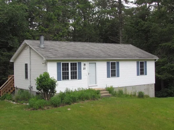 21 Mohawk Dr, Hubbardston, MA 01452