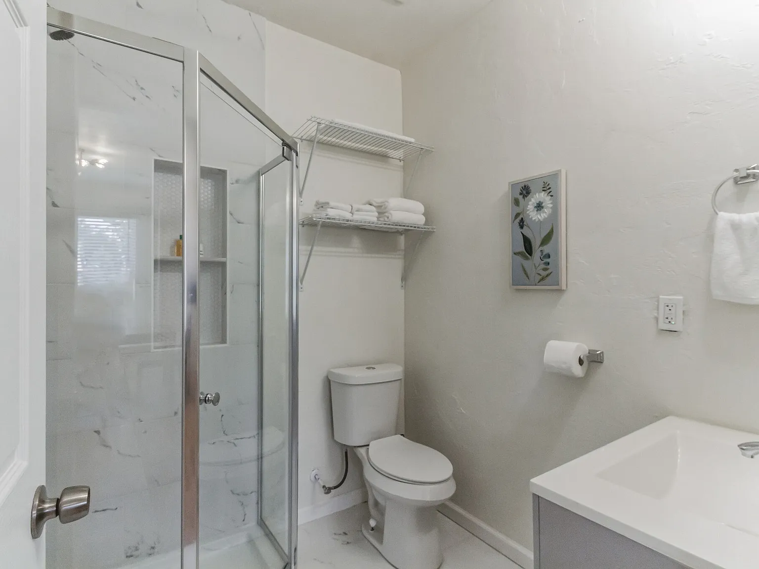 2247 W Park Pl — Photo 3