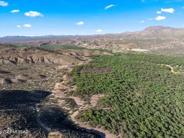 W Lightning Ln, Benson, AZ 85602