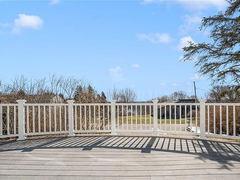 143 Summit Ave — Photo 24