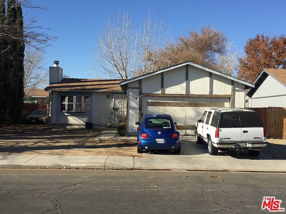 1st image of 43717 Ponderosa St