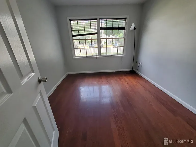 518 Edpas Rd — Photo 7