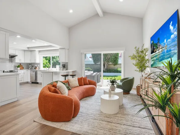 6542 Vesper Cir, Huntington Beach, CA 92647