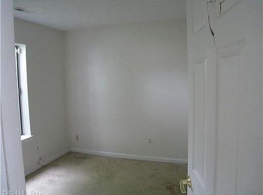 5th image of 815 Housman Ct