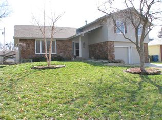 2116 E Raynell St, Springfield, MO 65804