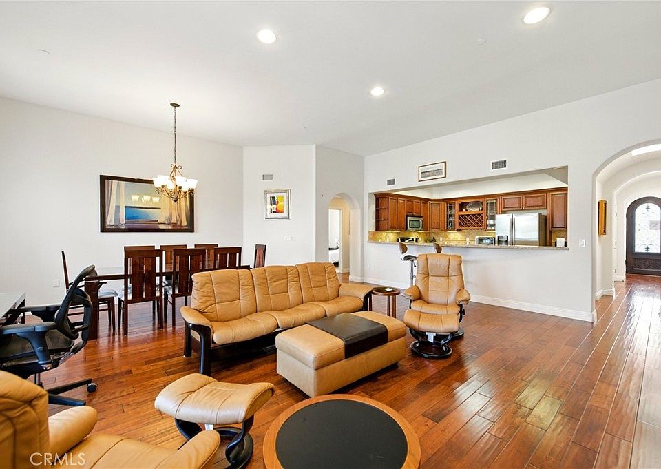 1st image of 1835 S Barrington Ave Penthouse 2
