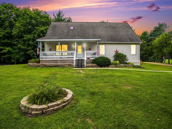 8140 2nd St, Mattawan, MI 49071