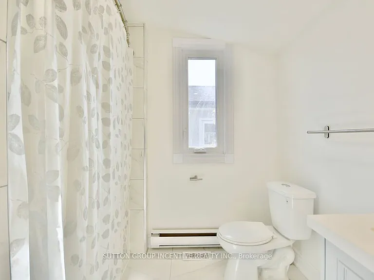 1556 Houston Ave — Photo 29