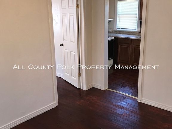 5th image of 2702 Avenue G NW