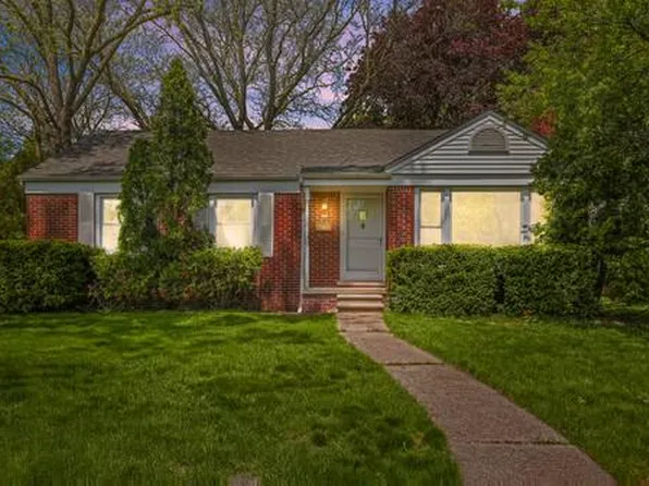 13660 Winchester Ave, Oak Park, MI 48237
