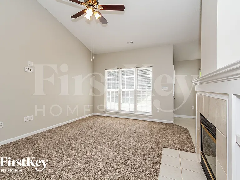 11718 Black Maple Ave — Photo 4