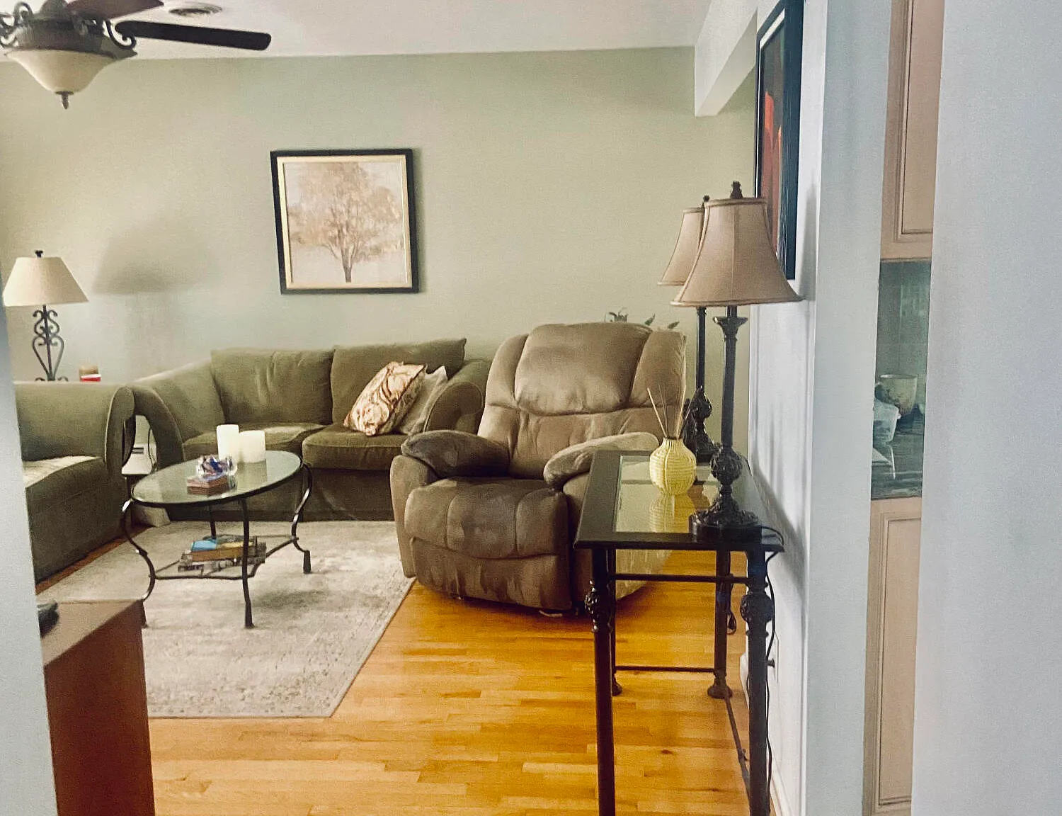 2 bed, 1.5 bath, 1107 sqft, $2,395 — Photo 4
