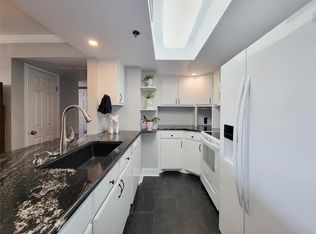 3525 Sage Rd APT 402, Houston, TX 77056