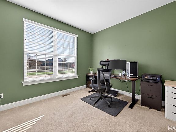 3rd image of 142 Tuscany Trace Dr