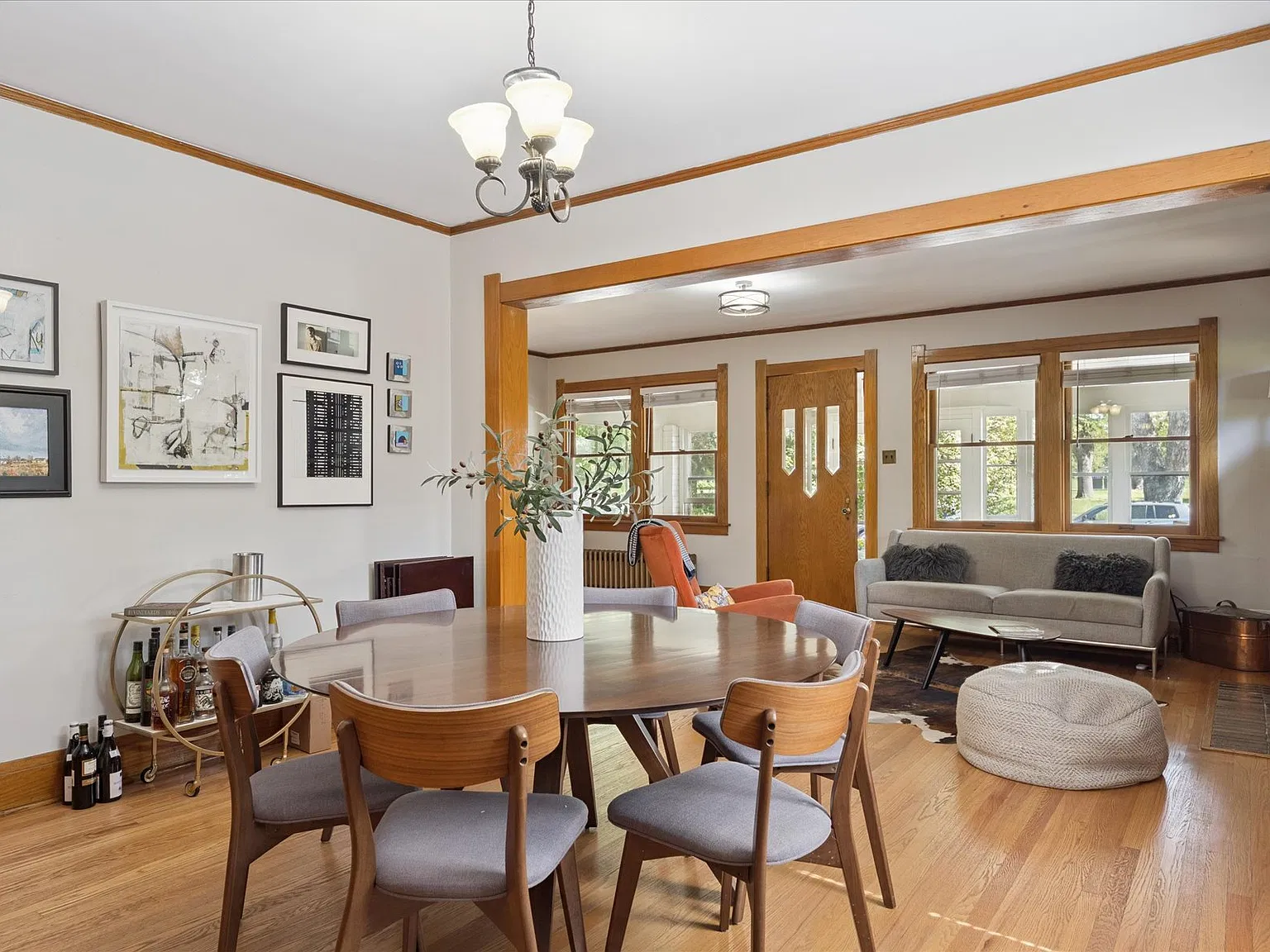 4 bed, 2450 sqft, $3,950 — Photo 3