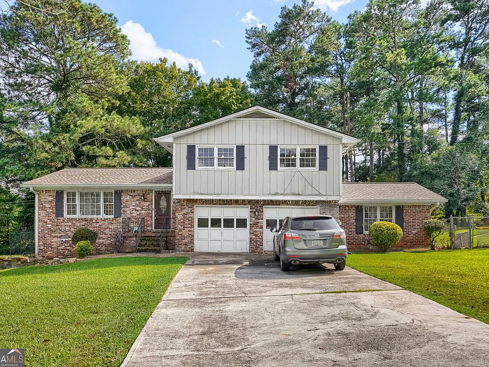 1st image of 2558 Kings Way