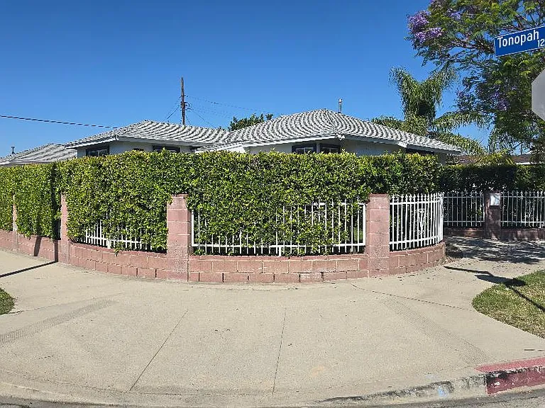 9011 Vena Ave — Photo 20