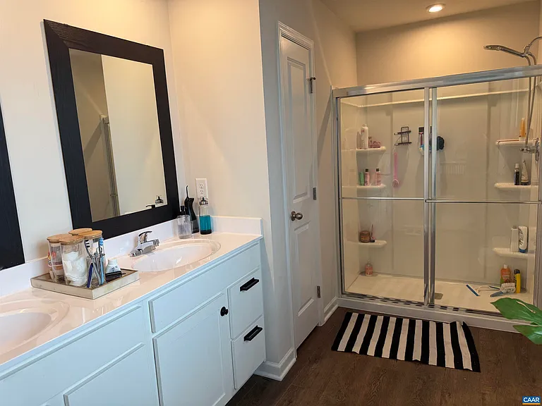109 Walsh Ln — Photo 12