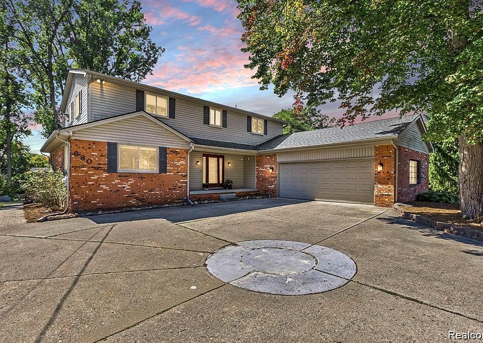 1st image of 880 Arttdale Dr