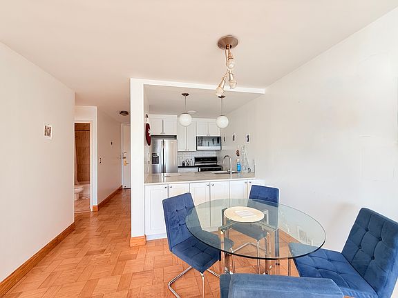 4th image of 415 E 37th St APT 14B