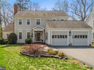 10207 Sundance Ct, Potomac, MD 20854
