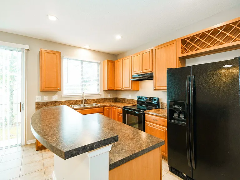 2326 Sunset Bluff Dr — Photo 8