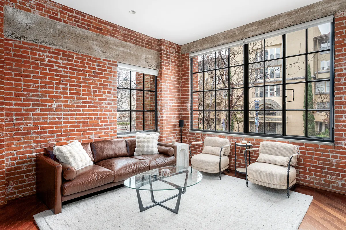 2 bed, 1270 sqft, $6,500 — Photo 3