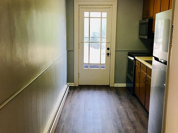 4th image of 445 W Cambourne St #2