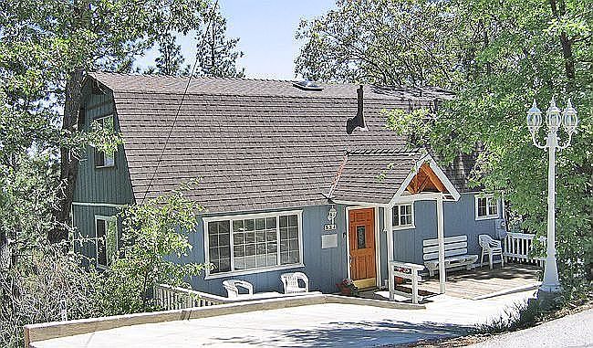 1st image of 534 Villa Grove Ave