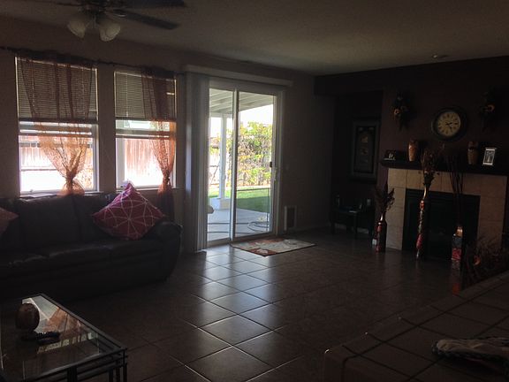 2nd image of 3543 Valley Oak Dr