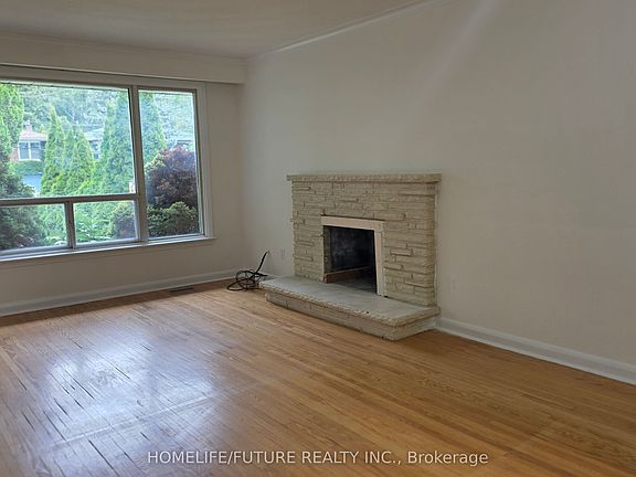 3rd image of 362 Morrish Rd