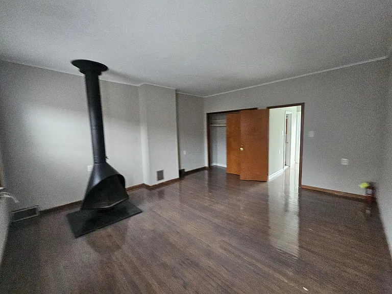 3926 Pine St #2 — Photo 9