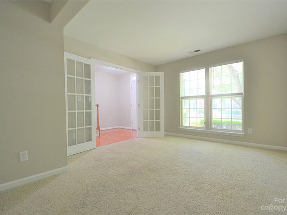 5th image of 13527 Merry Chase Ln