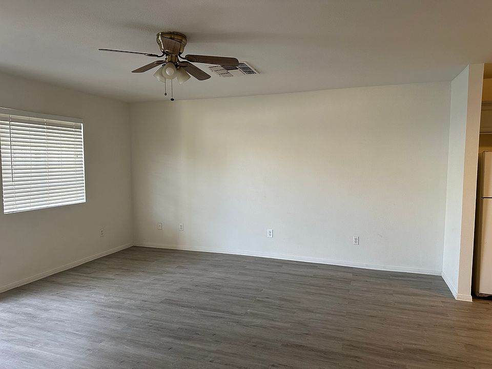 1st image of 276 W 6th St
