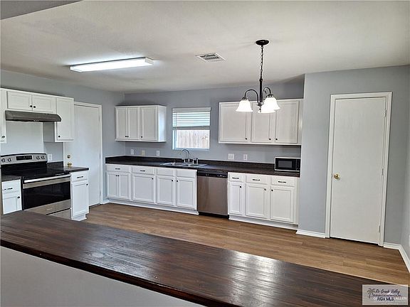 3rd image of 3609 Monette St