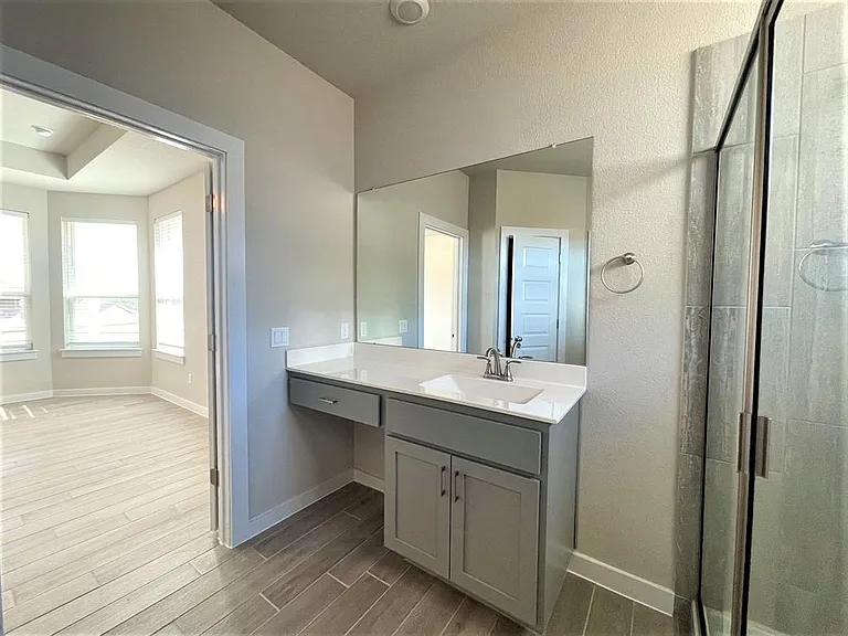 1120 Bluewood Bnd — Photo 7