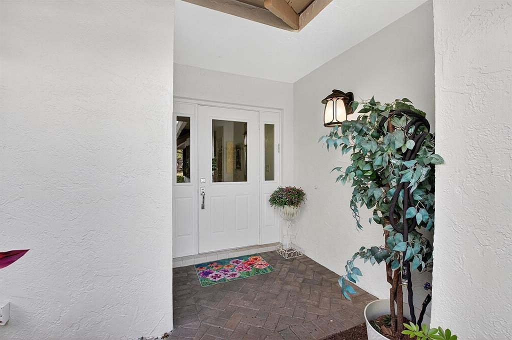 19452 Waters Reach Lane 305 Lane #305