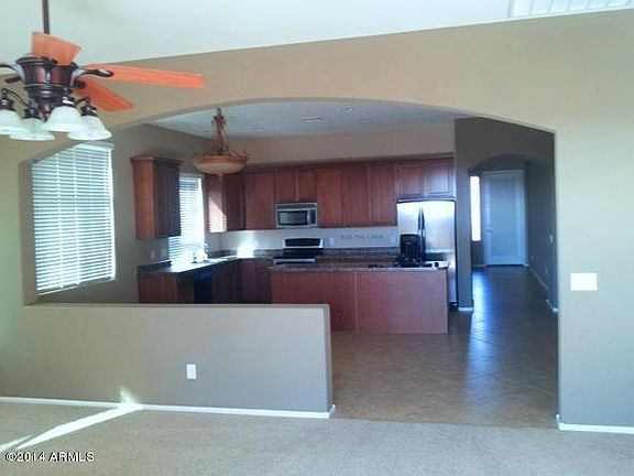 5th image of 17551 W Pershing St