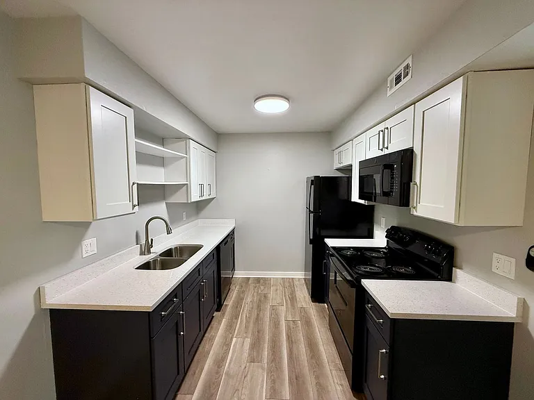 CherryVale Apartments — Photo 60