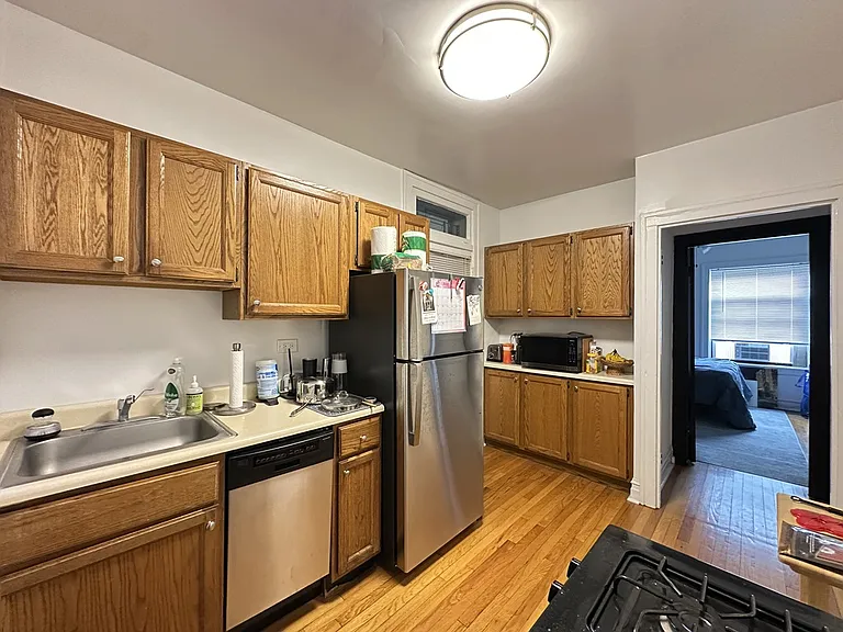1911 W Larchmont Ave #B2 — Photo 7