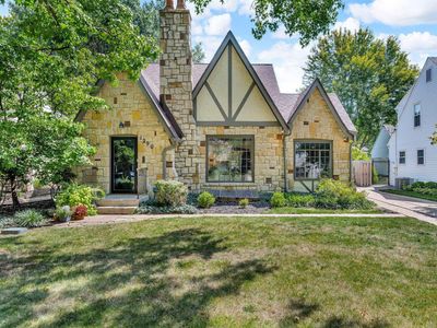 1290 SW Pembroke Ln, Topeka, KS, 66604