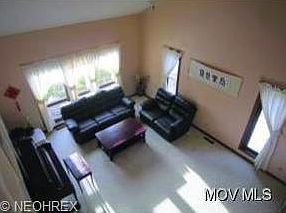 4th image of 12 Lynnwood Dr