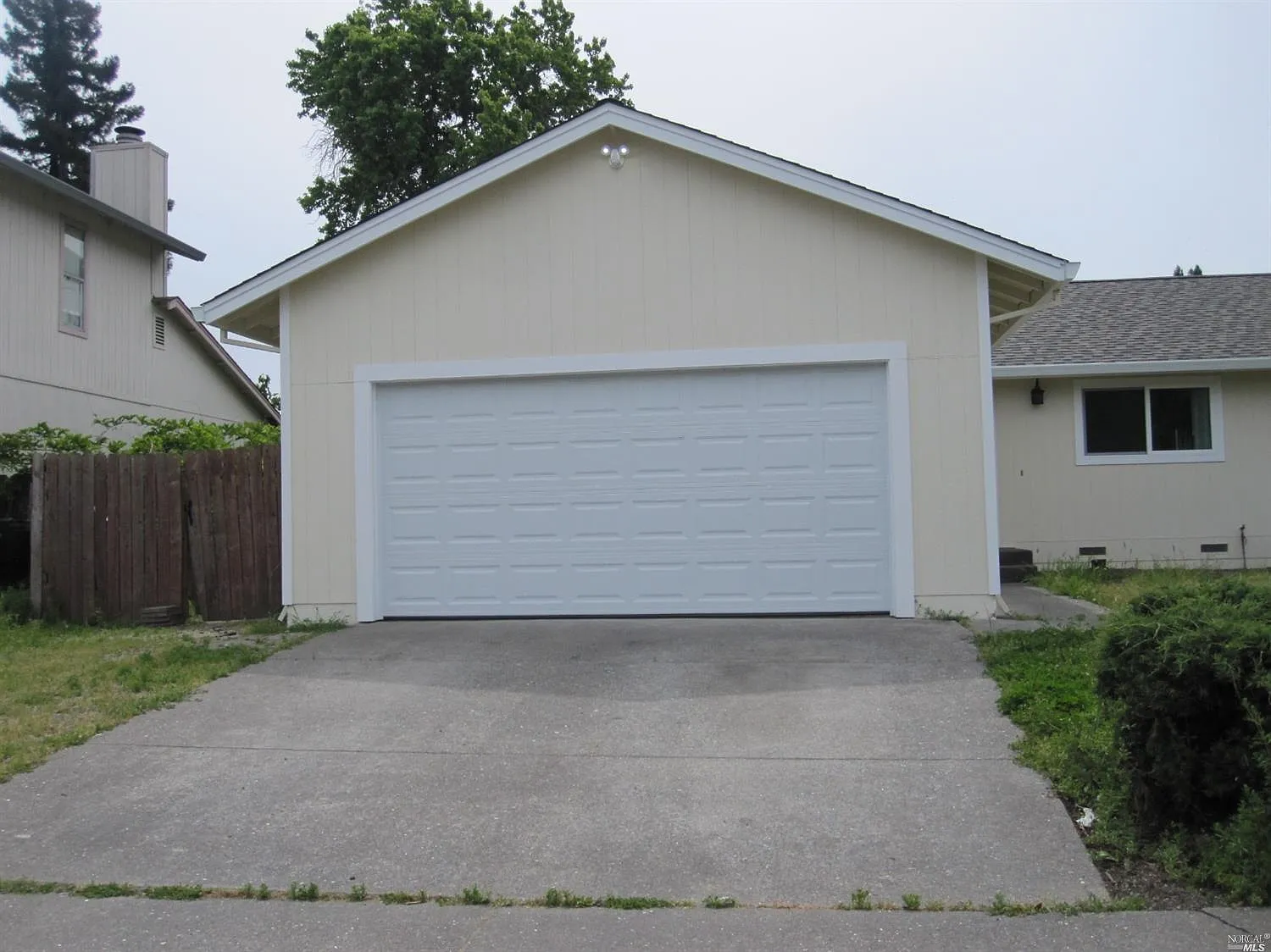 2312 Valley West Drive photo 1