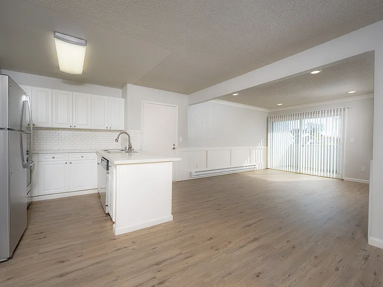 Breakwater 3 Bed, Kitchen Breakwater 3 Bed, Kitchen